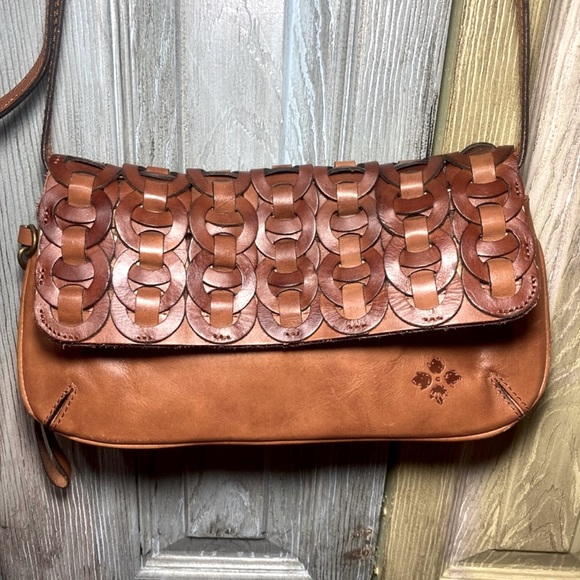 Patricia Nash Handbags - Patricia Nash, the Baku Chainlink Leather Crossbody Bag